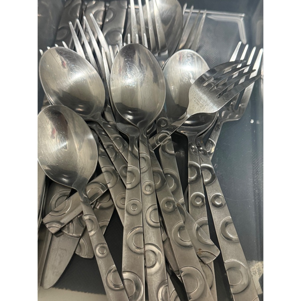 Cambridge Silversmiths Stainless Flatware Set Raised Circle Pattern 19pc Mixed
